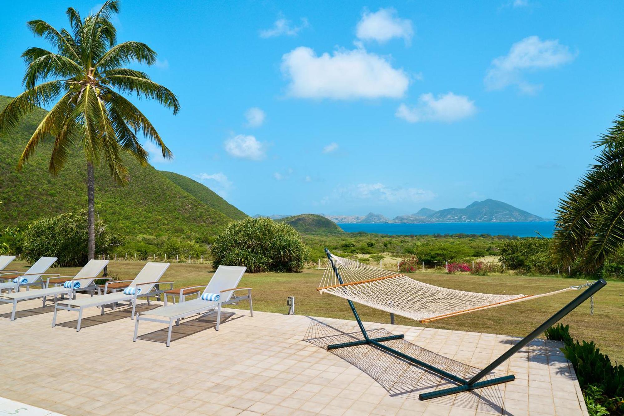 Mount Nevis Hotel Exteriör bild